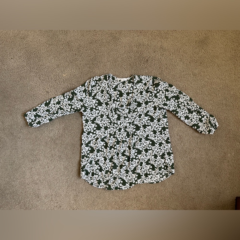 NWOT fun2fun Green Floral 3/4 Sleeve Blouse